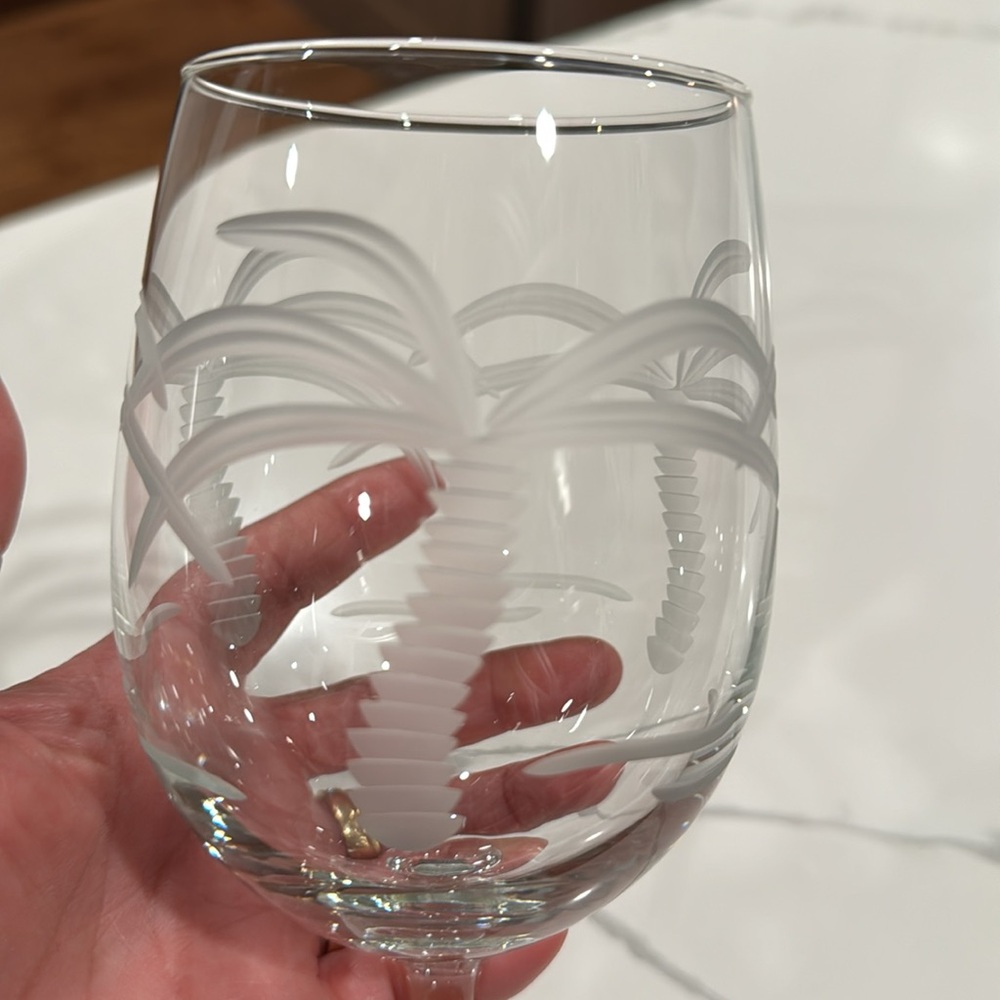 Late 20th Century Rolf Palm Tree Etched Glass Wine Glasses- Set of 4 - Picture 3 of 8